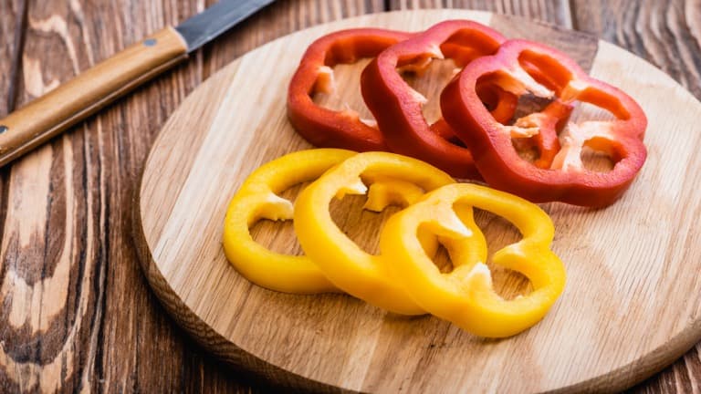 how much bell peppers can dogs eat